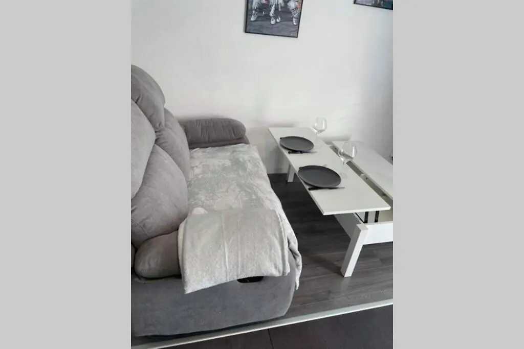 Appartamento Joli T2, jacuzzi, jardin et parking privés, métro Tolosa