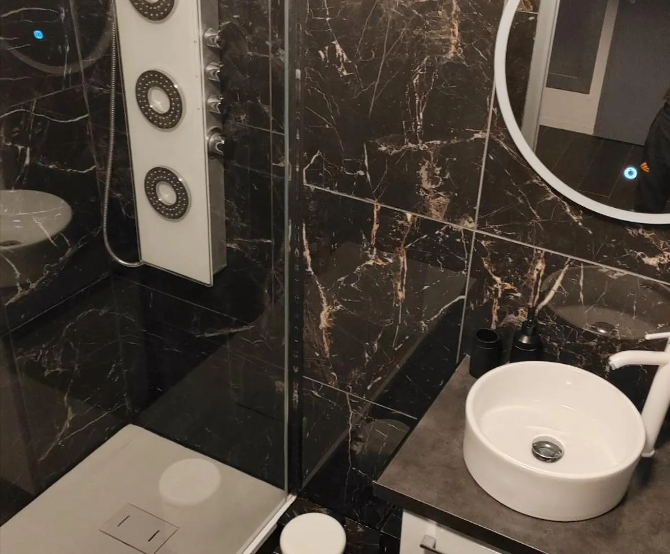 Appartamento Joli T2, jacuzzi, jardin et parking privés, métro Tolosa